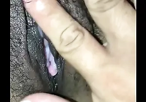 Wife&rsquo_s wet muff